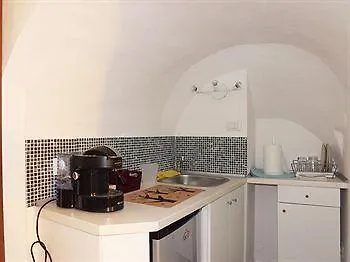 Couette-café To Rome