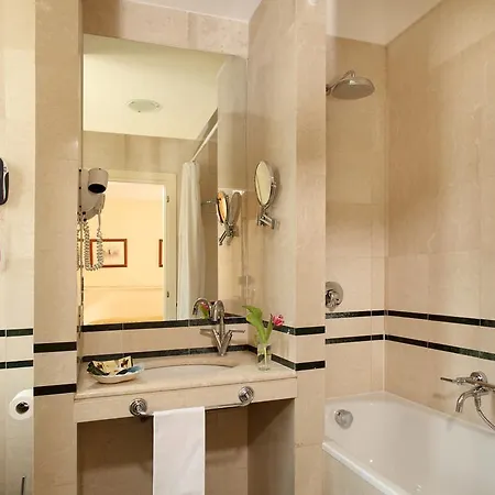 Hotell Delle Vittorie 3*