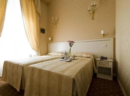 Hotel Domus Borgognona Roma