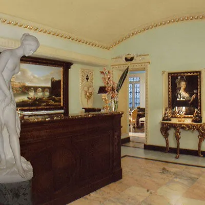 Ξενοδοχείο Champagne Palace 4*