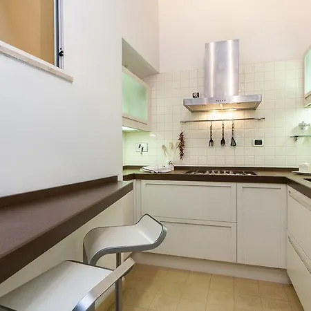 Apartment In Mial House