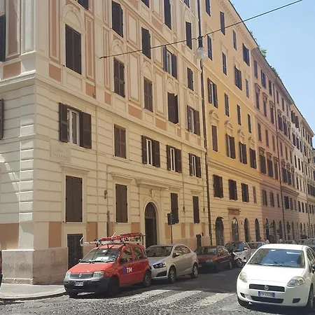 Guest house Una Finestra Su Monti 3*