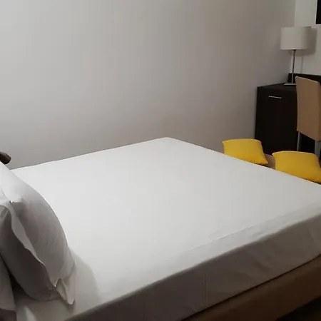Una Finestra Su Monti Rome