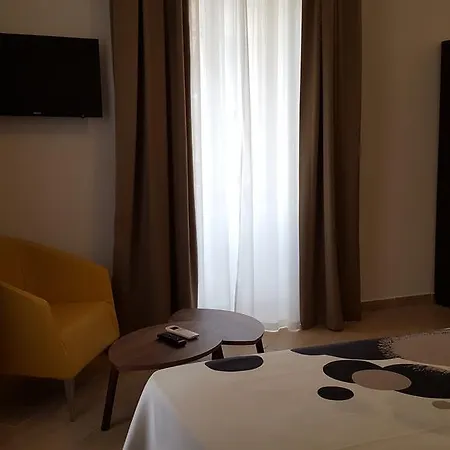 Una Finestra Su Monti Rome