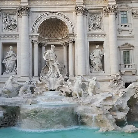 Una Finestra Su Monti Rome