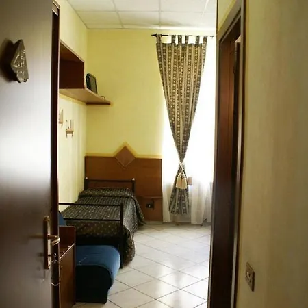 Hotel Farini 2*