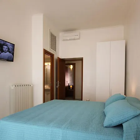 San Pietro's - Guest house 2*