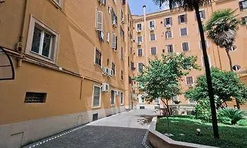San Pietro's - Guest house 2*