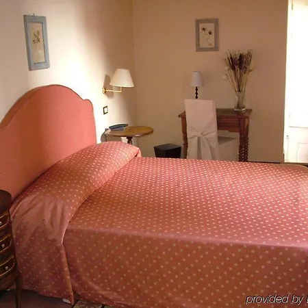 Casa De Fiori 2* Rome
