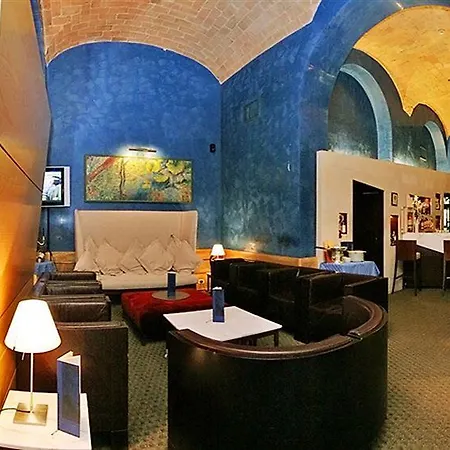 Empire 4*