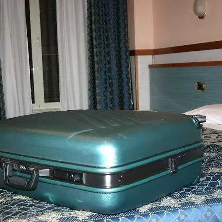 Planet Hotel