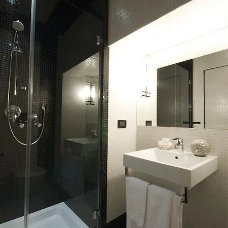 Residenza Scipioni Luxury Bed & Breakfast 2*