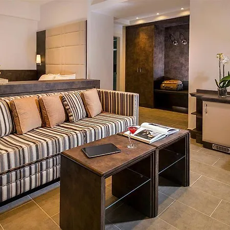 Hearth Hotel