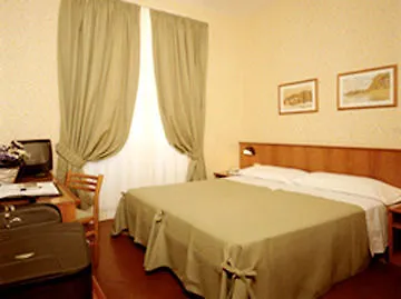 Szálloda Hotel Corona 3*