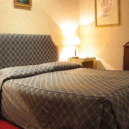 Gh San Giusto Hotel 3*