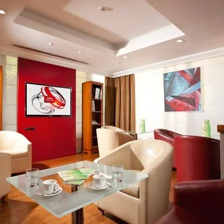 Hotel Courtyard By Marriott Central Park Rome