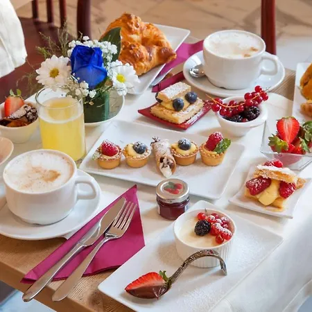 Floris Hotel Rome