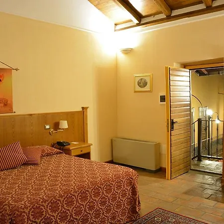 호텔 Casale Certosa 3*