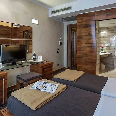 Hotell Tritone