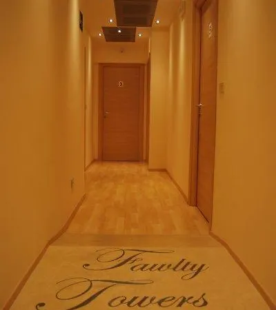 Fawlty Towers 로마