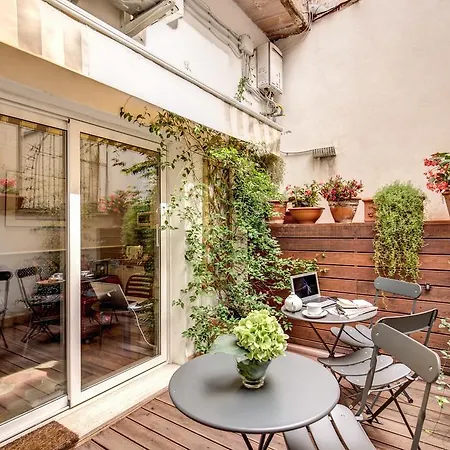 The Club Navona Guest house *