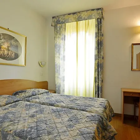 Tirreno Hotel Roma
