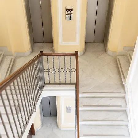 Town At Spanish Steps Apartment