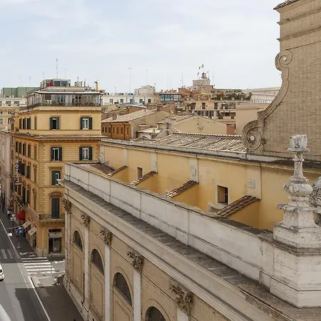 Town At Spanish Steps Apartment