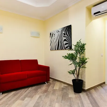 Apartment Domus Regina Colosseo Rome