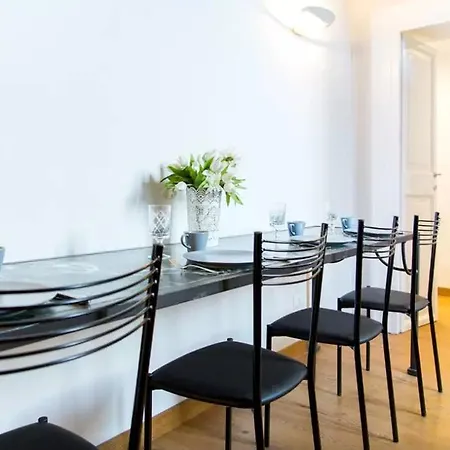 Elegant Near The Vatican And Piazza Navona Apartment Rome