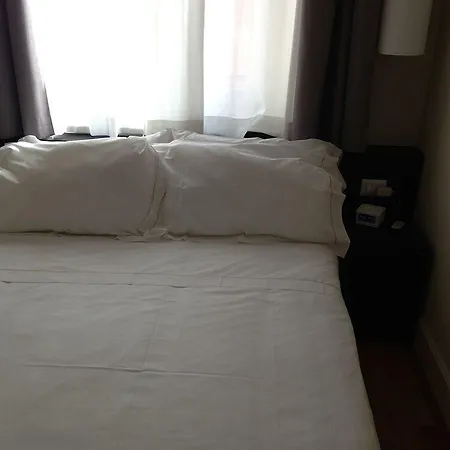 Guest house Rhome Terminal