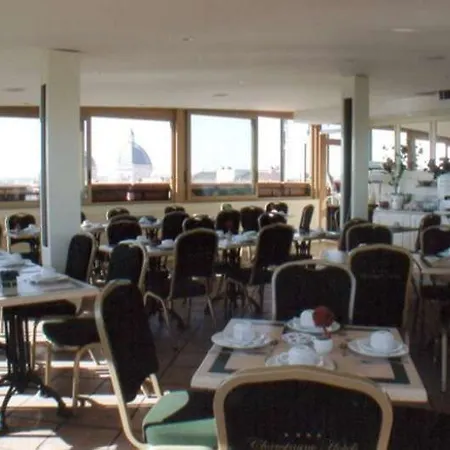 Champagne Palace Ξενοδοχείο