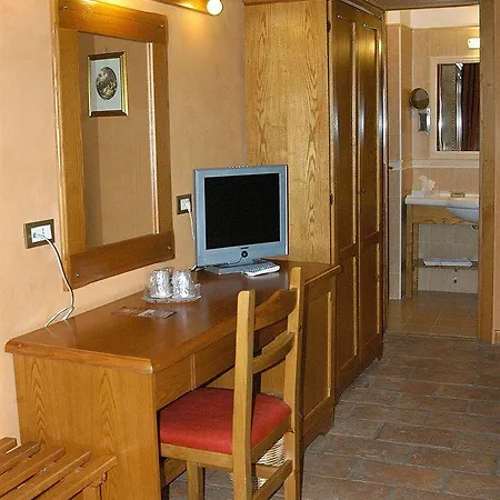 Casale Certosa 3* 파노바