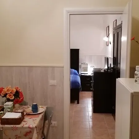 Holiday home Casa Vacanze Nonno Giulio *