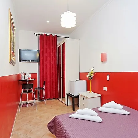 Lucky Domus Guest house