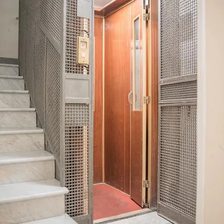 Apartment Frattina De Luxe Rome