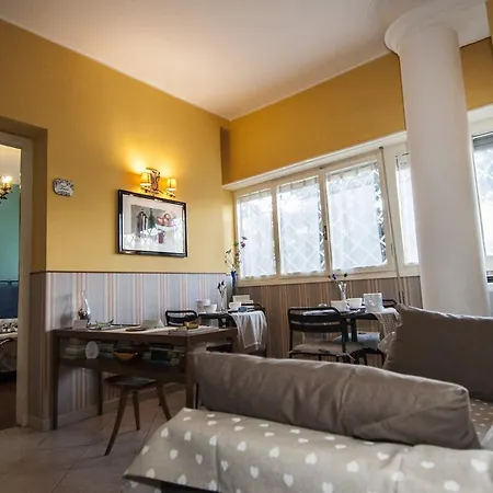Bed & Breakfast Passeggiate Romane 2*