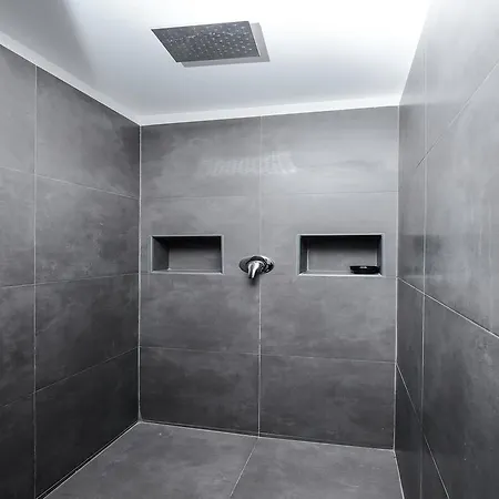 Ancient Trastevere Vespa Loft Apartment *