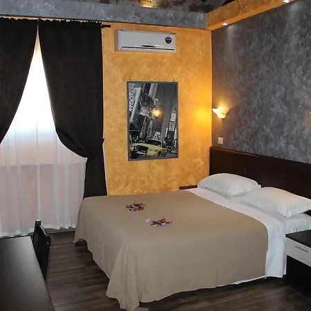 Domus Roma Hotel