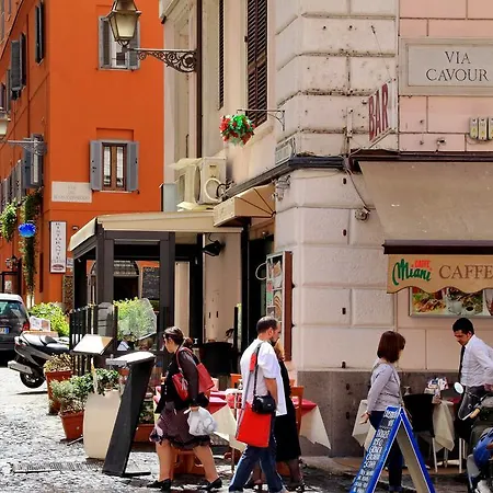 Design Apartment Paulina 300 Mt From Colosseum Apartment Rome