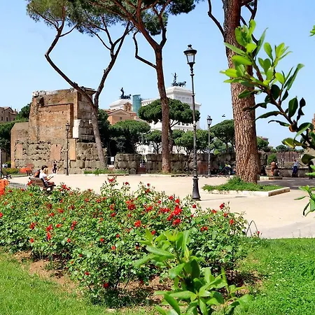 Design Apartment Paulina 300 Mt From Colosseum Apartment