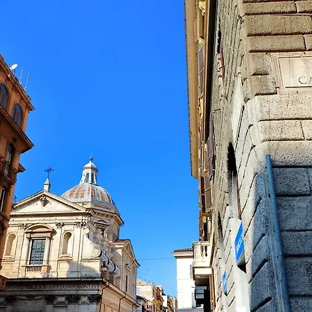 Apartment Design Apartment Paulina 300 Mt From Colosseum Rome