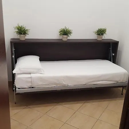 Una Finestra Su Monti Rome