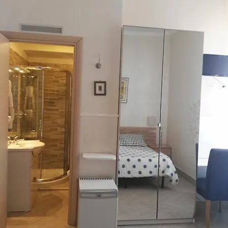 Bed & Breakfast Agli Horti Sallustiani 2*