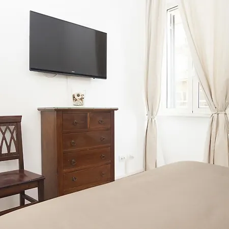 Apartmán Tritone 91 Řím