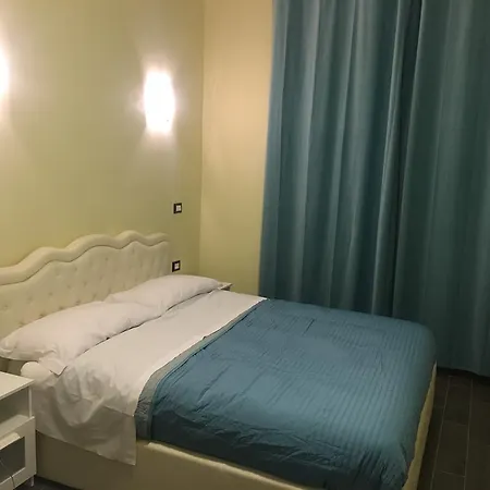 Casa de hóspedes Favola Romana - *