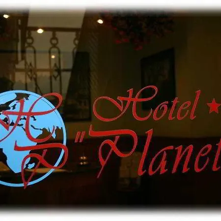 Planet Hotel