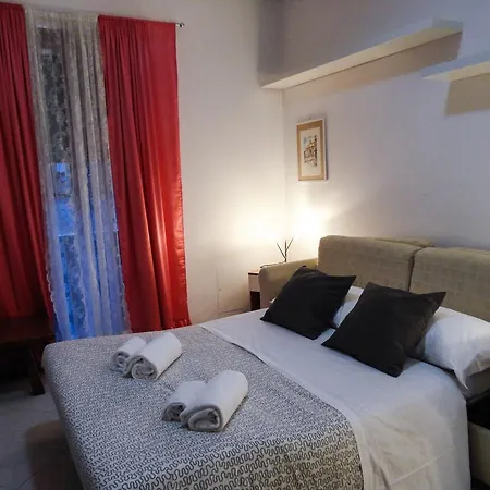 Suites Holiday Rooms Affittacamere *