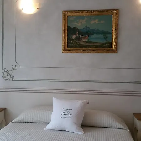 Piazza Del Popolo 3* Rome