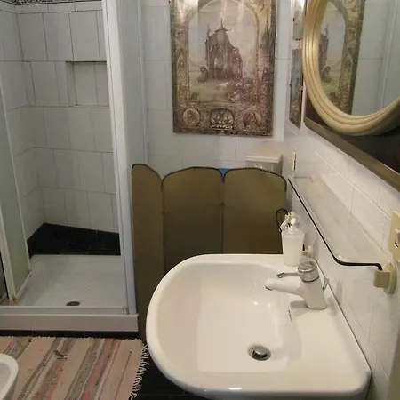 Abitazione Pigneto Bed & Breakfast 3*